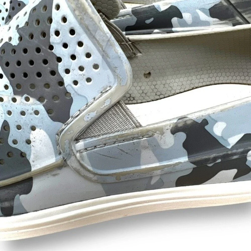 Crocs Gray Camo CitiLane Roka 2 Slip-On Sneaker Men's Sz. 7 Women's Sz. 9